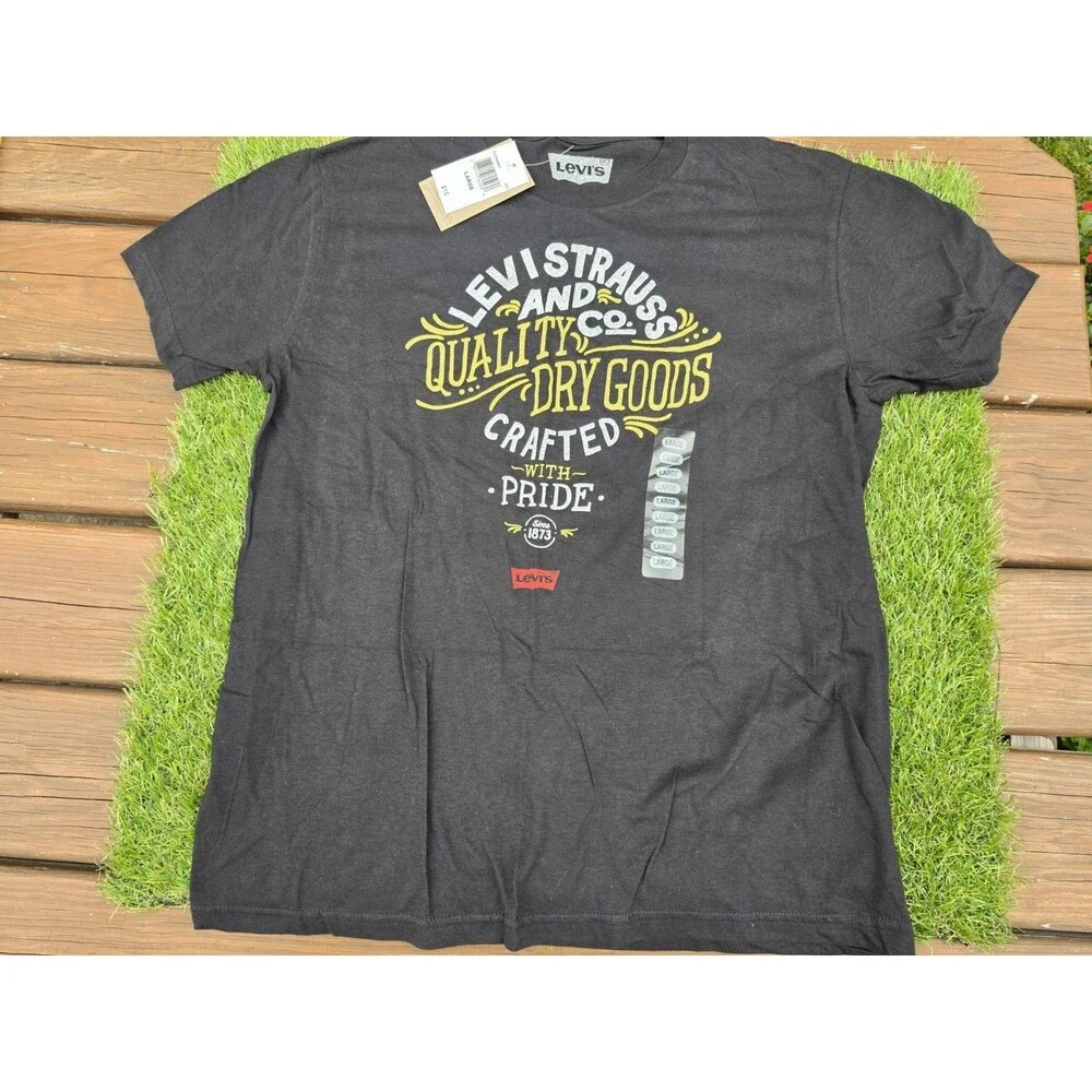 Levi Strauss & Co. Men's Large Black T-shirt w/ Gold/White Graphics Crafted NWT